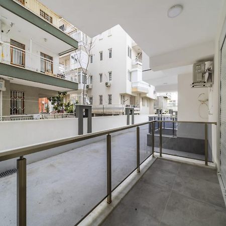 Modern And Cozy Apartment With Central Location And Balcony In Muratpasa, Antalya Exterior foto